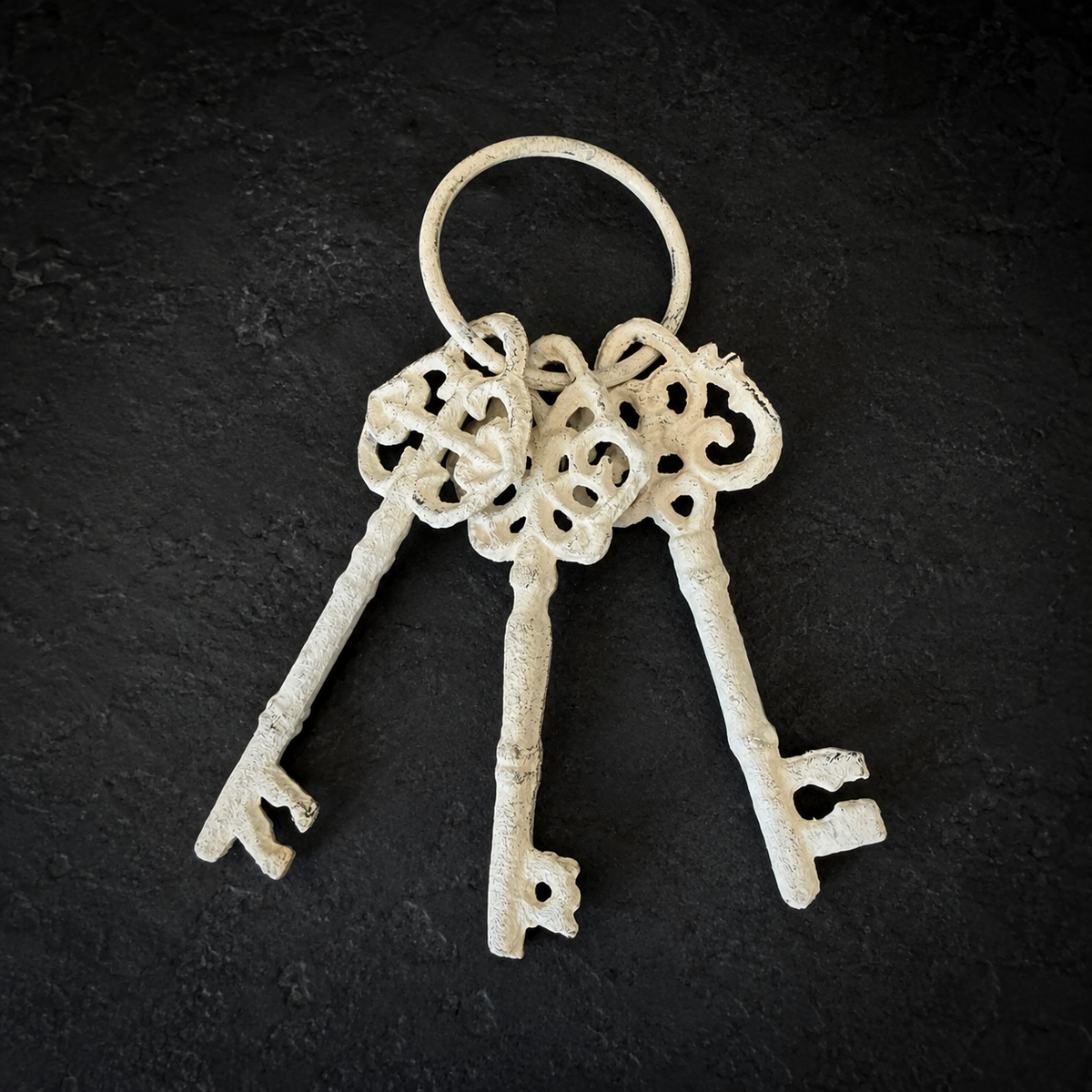Vintage Inspired Cast Iron Decorative Skeleton Keys