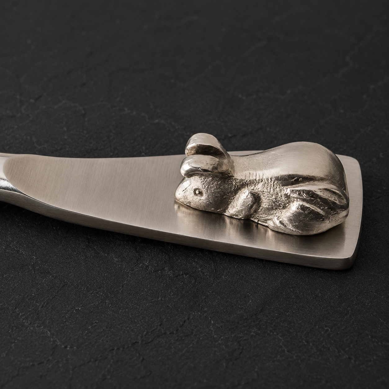 Cheese Cleaver with Mouse Figurine